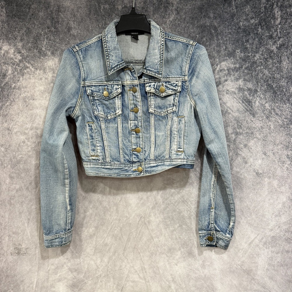 Forever 21 Cropped Denim Jacket Women’s Size L Medium Wash Gold Button Up